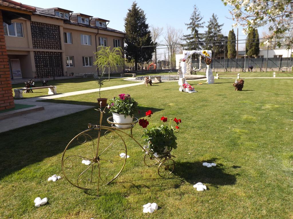 Casa Dobrescu Centura De Nord Otel Craiova Dış mekan fotoğraf